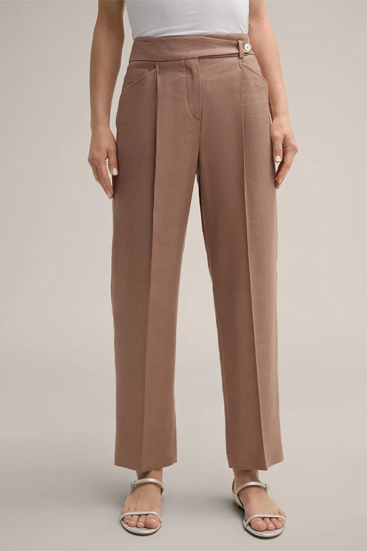 Leinenstretch-Bundfaltenhose in Braun