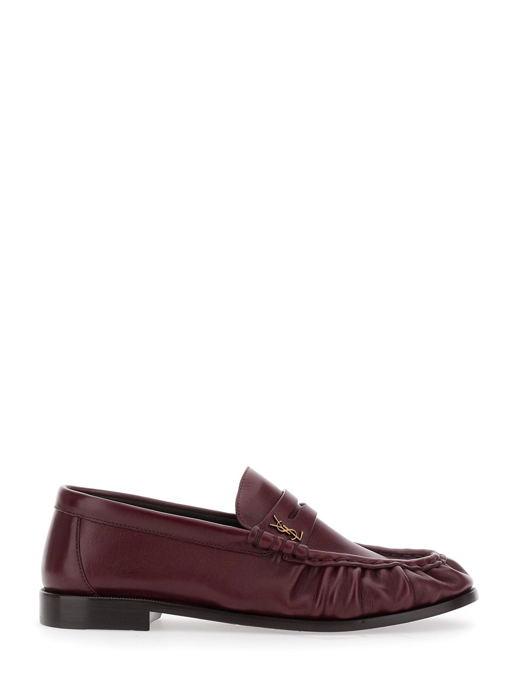 Bordeauxfarbene Loafers "Le Loafer" mit handgenähter Moc-Spitze und Cassandre-Plakette aus Wildleder Damen
