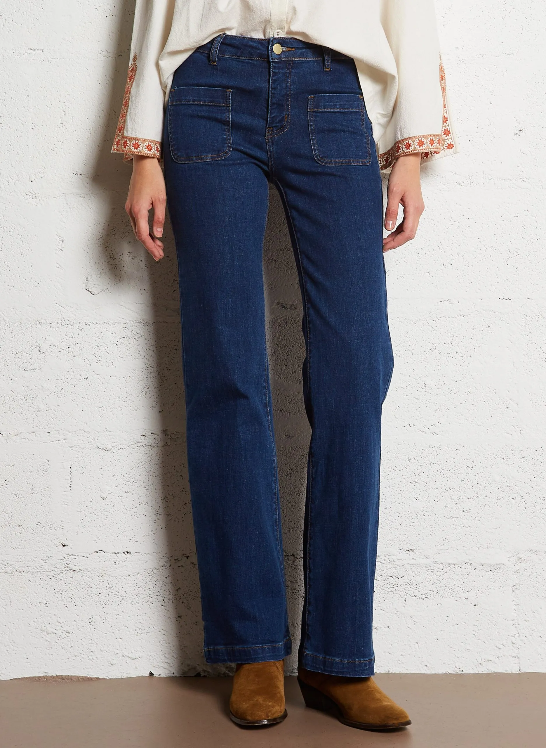 Bootcut Jeans aus Baumwoll-Mix Jeans ohne Waschung SONNY