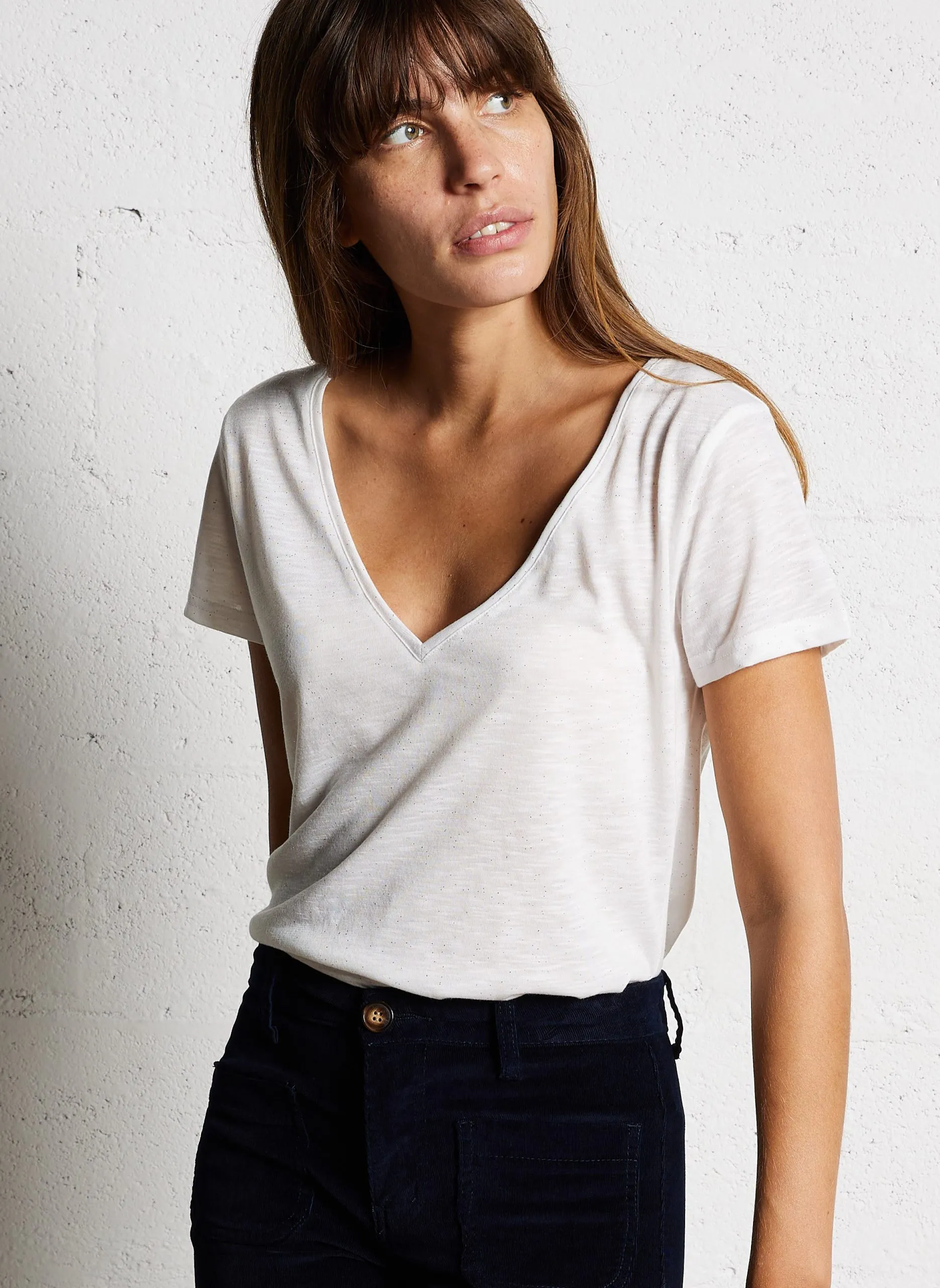 Gerade geschnittenes T-Shirt mit V-Ausschnitt Weiss ELVIE