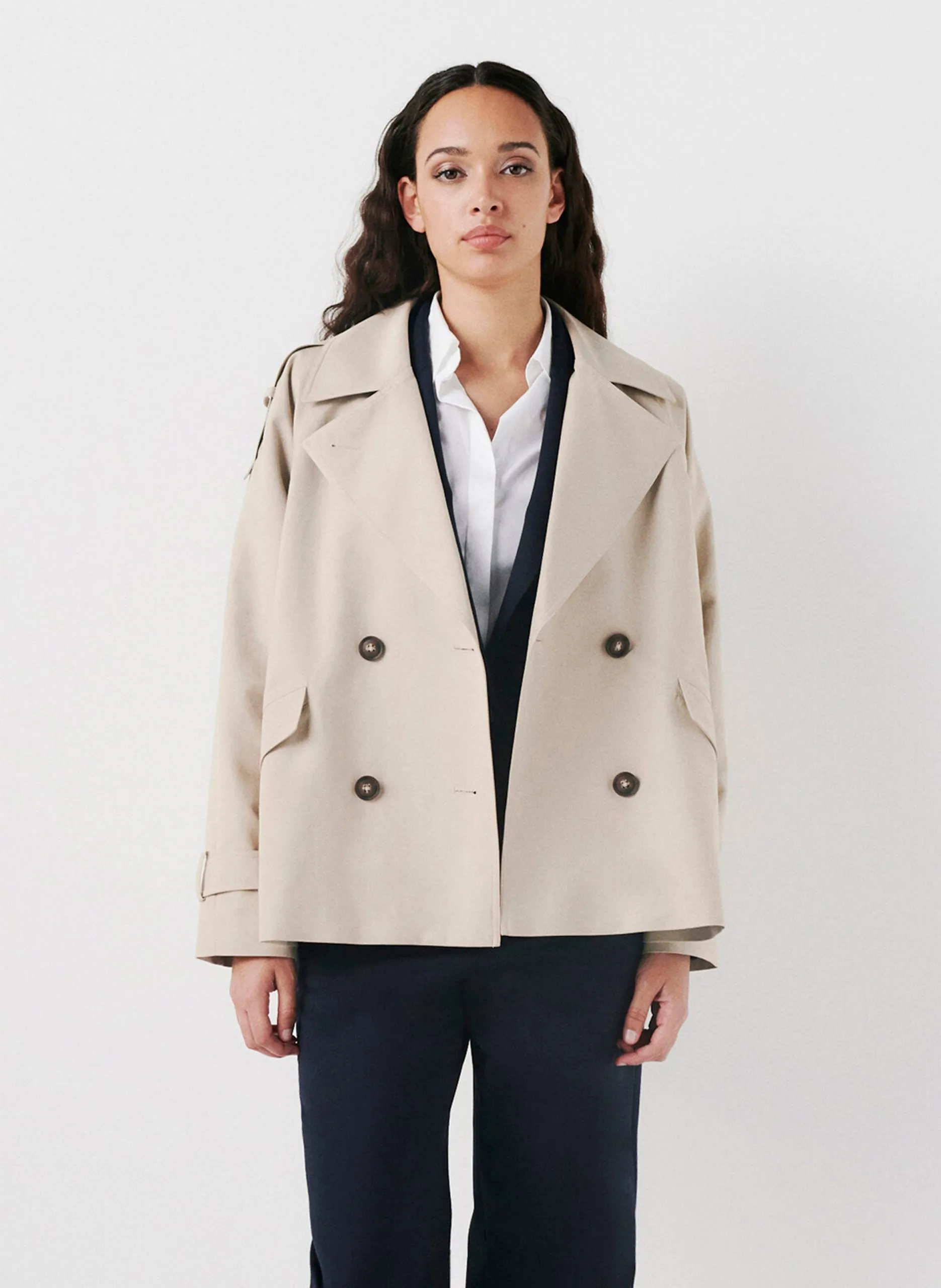 Kurzer weiter Trenchcoat Beige 242G-GOURMAND