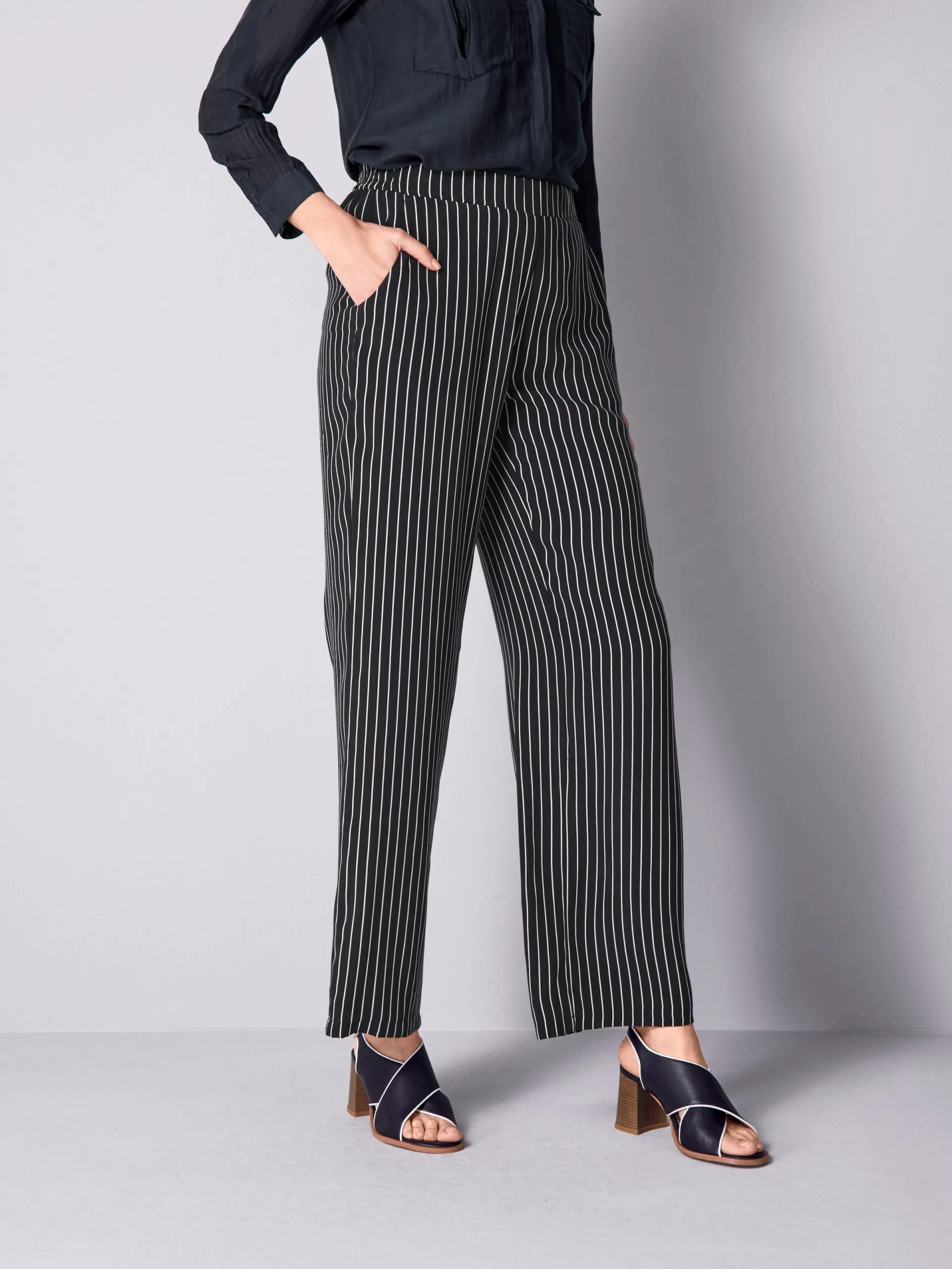 Wideleg Hose in Streifenoptik