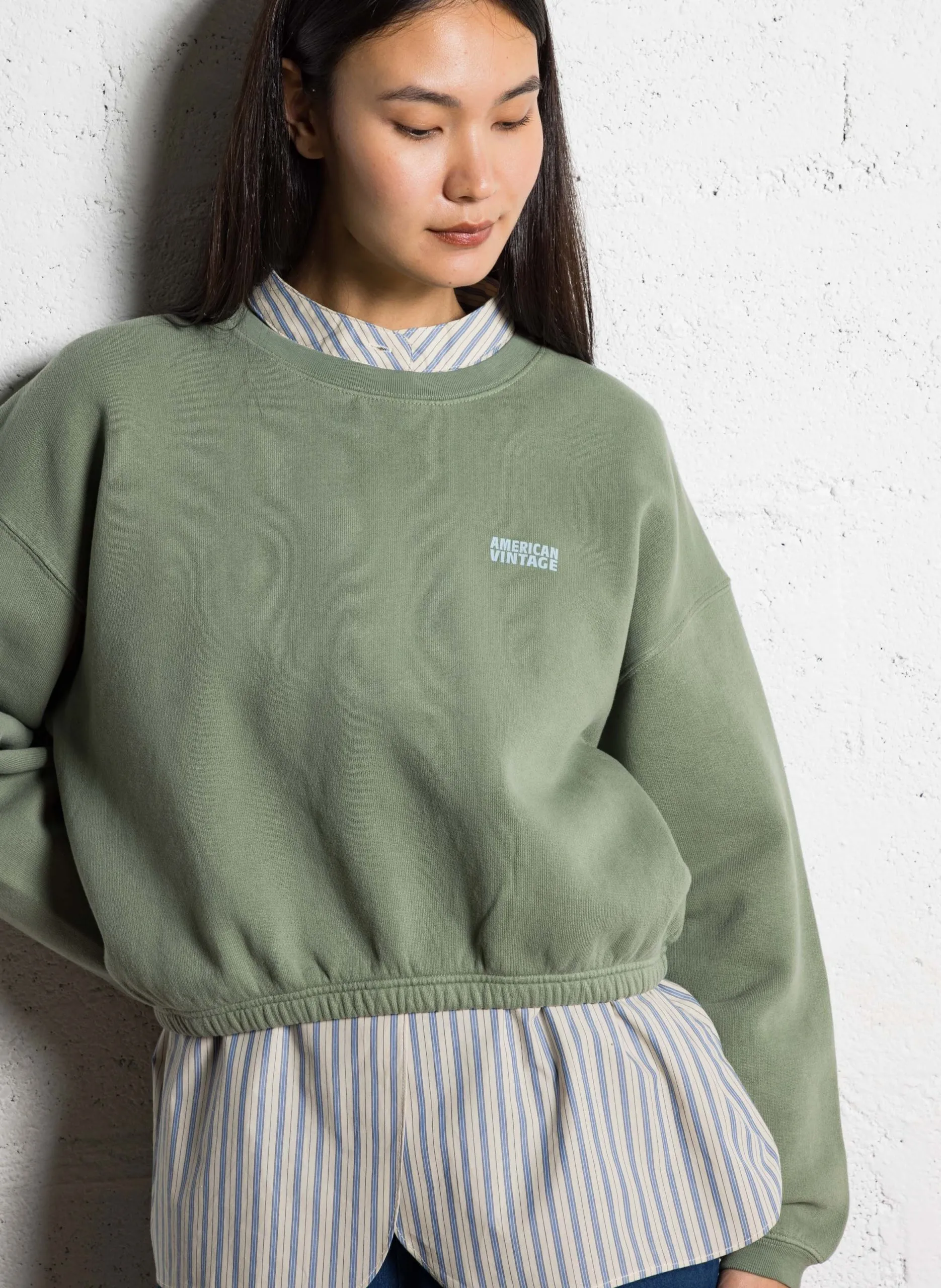 Kurzes Sweatshirt aus Baumwoll-Mix mit Rundhalsausschnitt Grun IZUBIRD