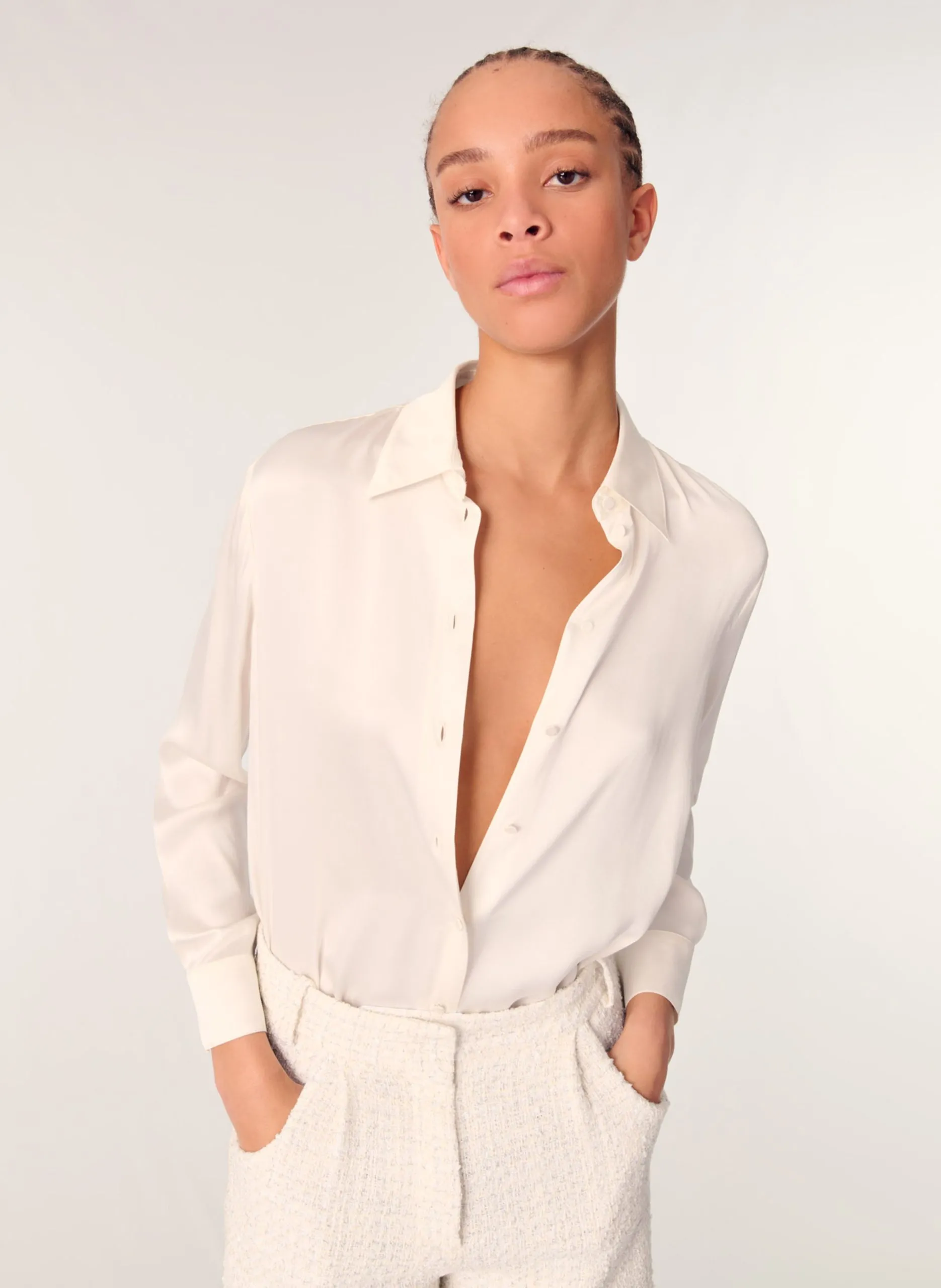 Seidenbluse mit klassischem Kragen Weiss