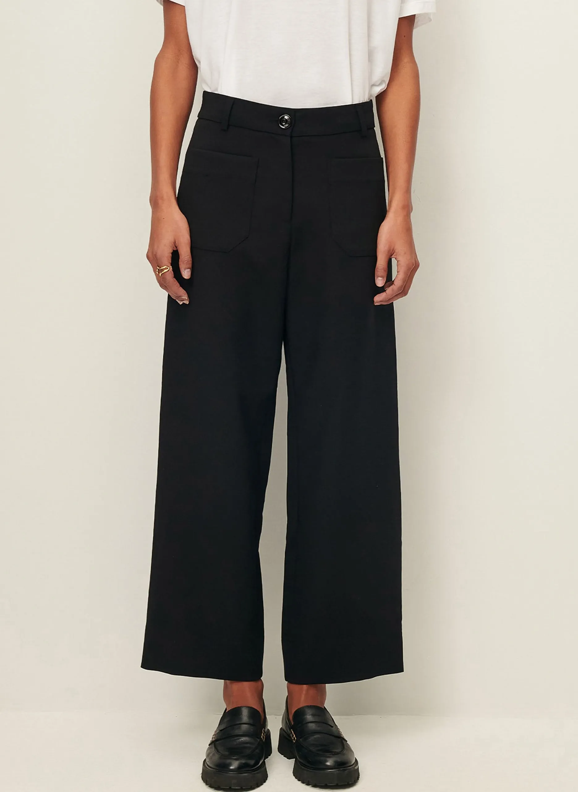 Gerade geschnittene Hose Schwarz HUDKIN