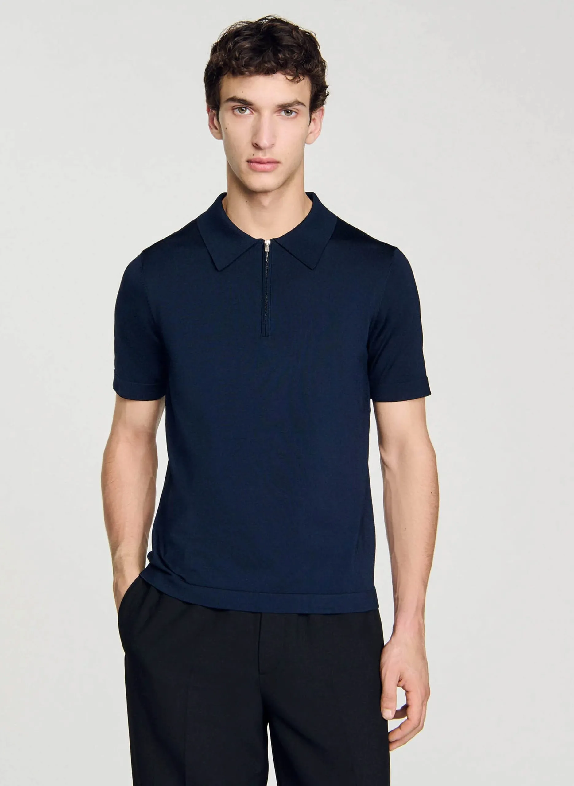 Kurzärmliges T-Shirt mit Polokragen und Reißverschluss Blau