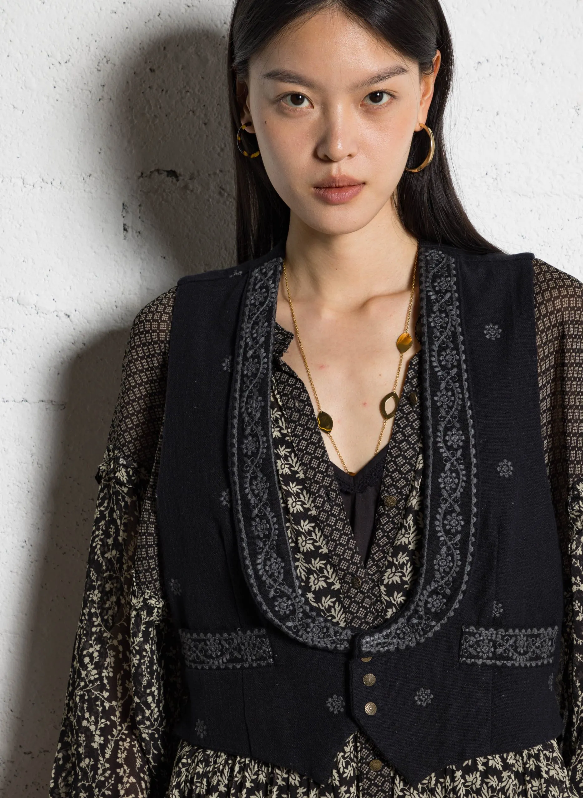 Tiefer V-Ausschnitt Baumwolljacke Schwarz TEQUILA LUPITA