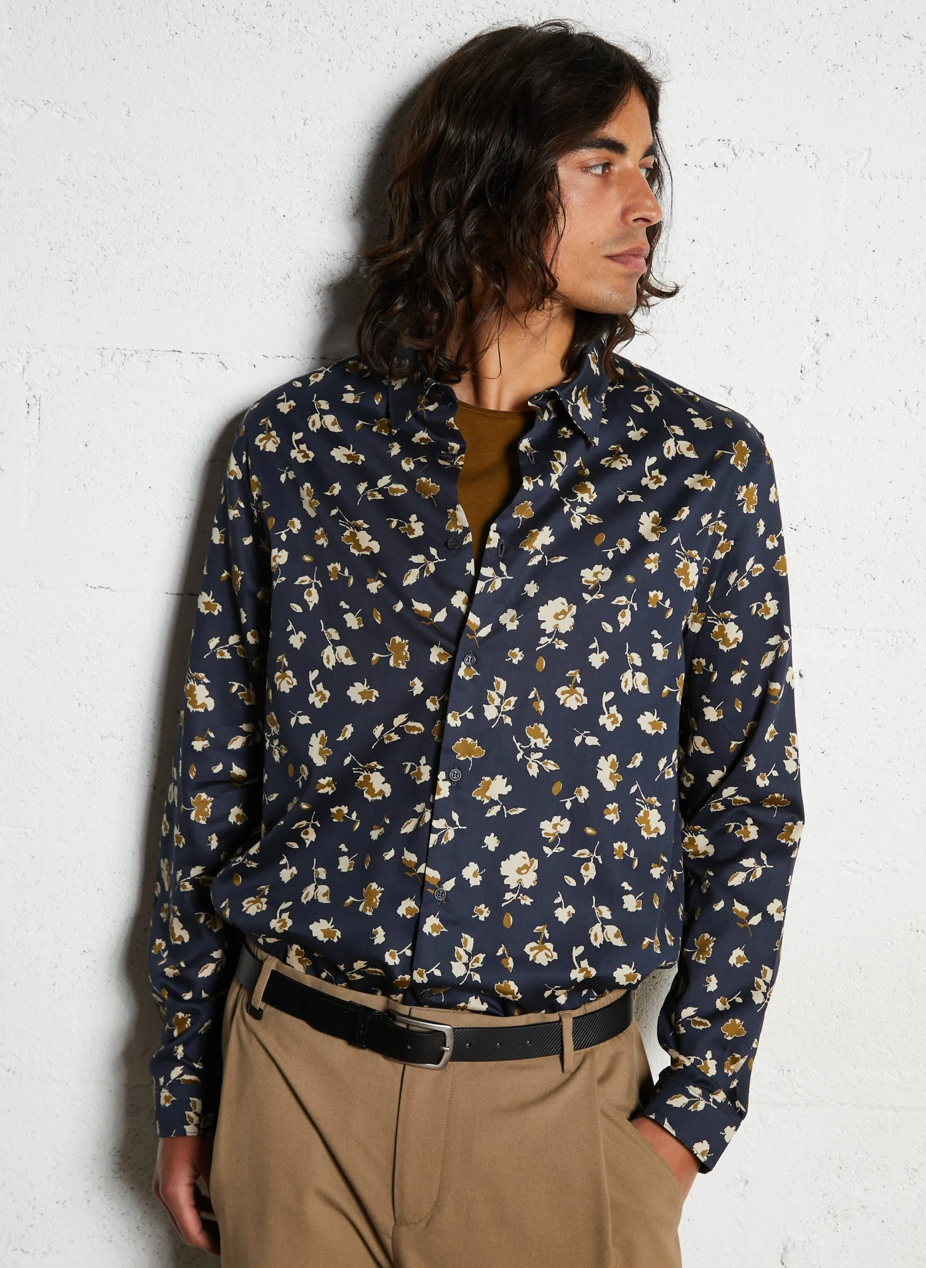 Gerade Bluse mit Blumenmuster und Knopfleiste Beige