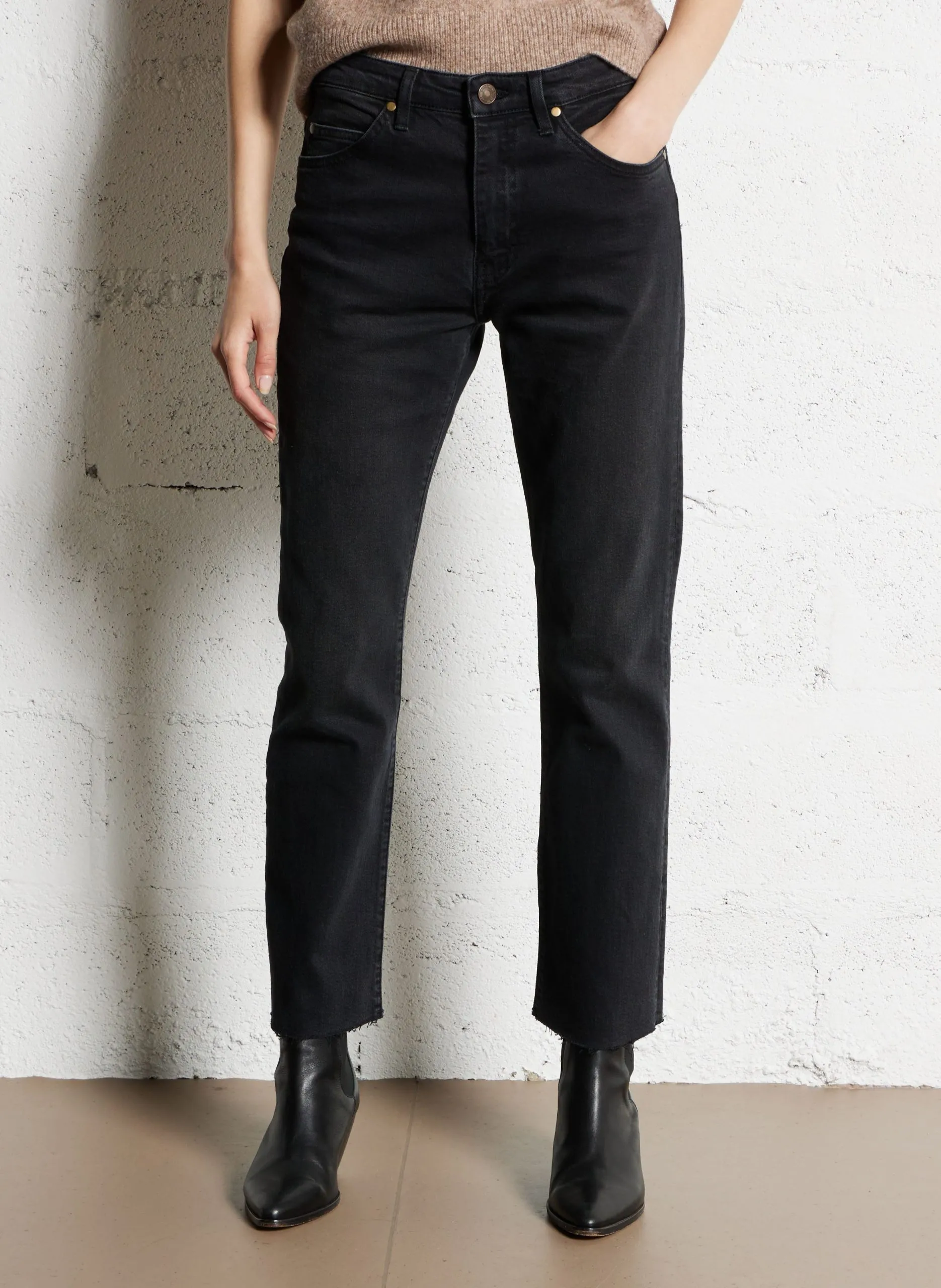 Straight Cut Jeans aus Baumwoll-Mix Schwarz CARA