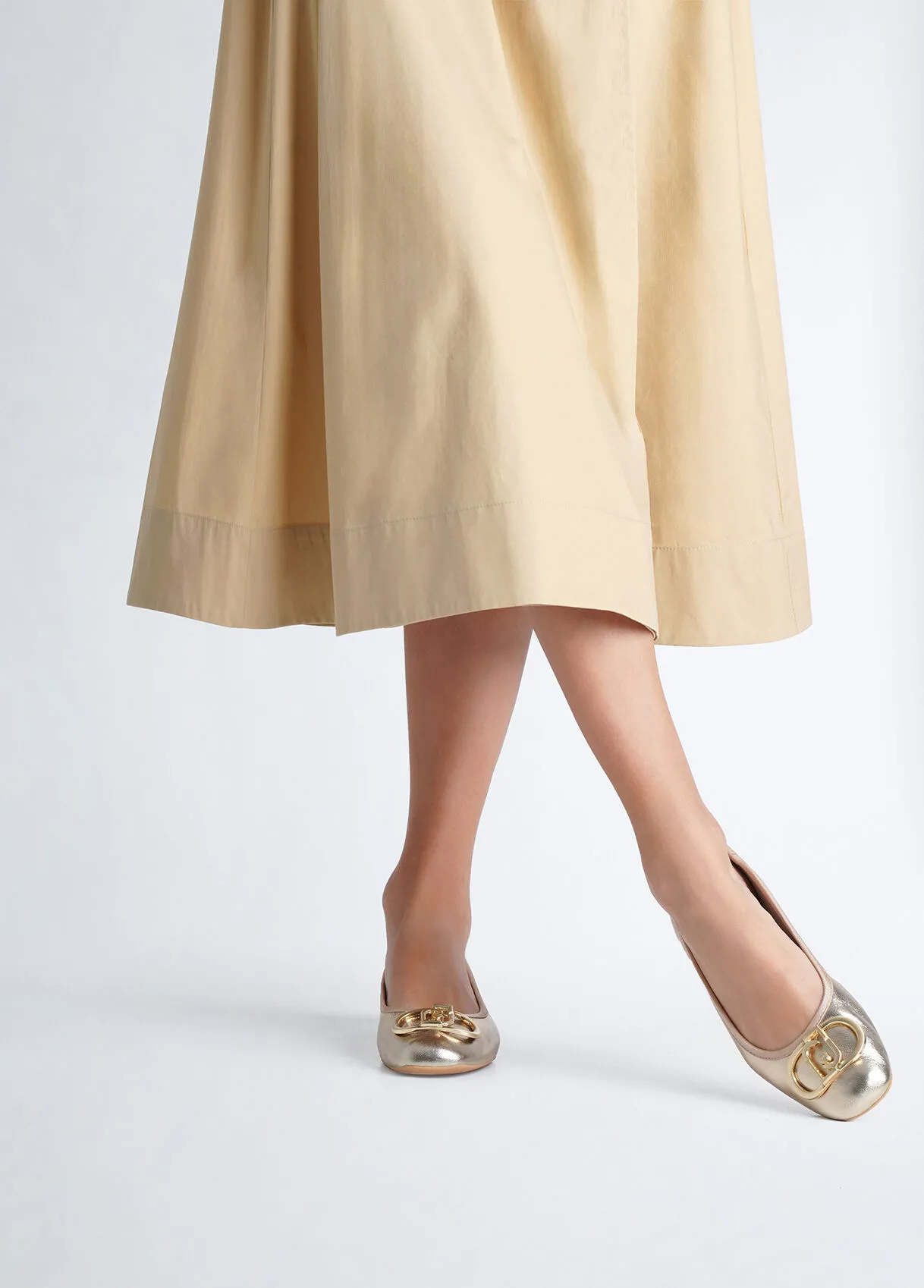 Ballerinas aus beschichtetem Leder in Metallic-Optik