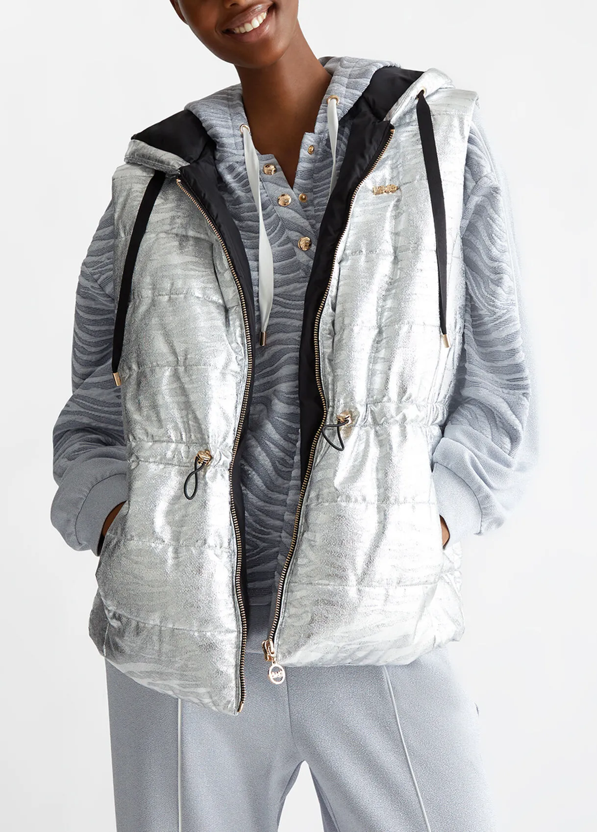 Wattierte Weste in Metallic-Optik