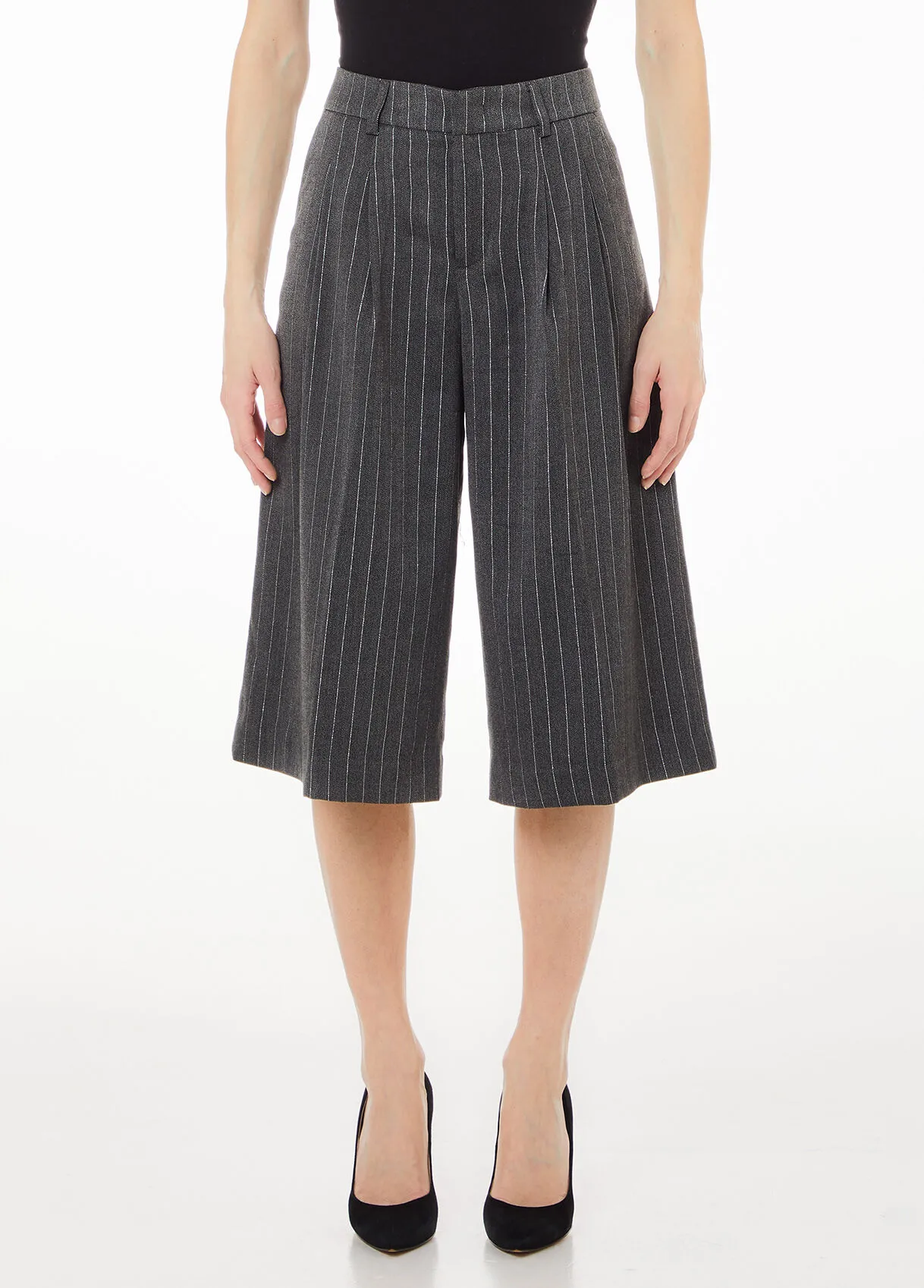 Culotte mit Nadelstreifen