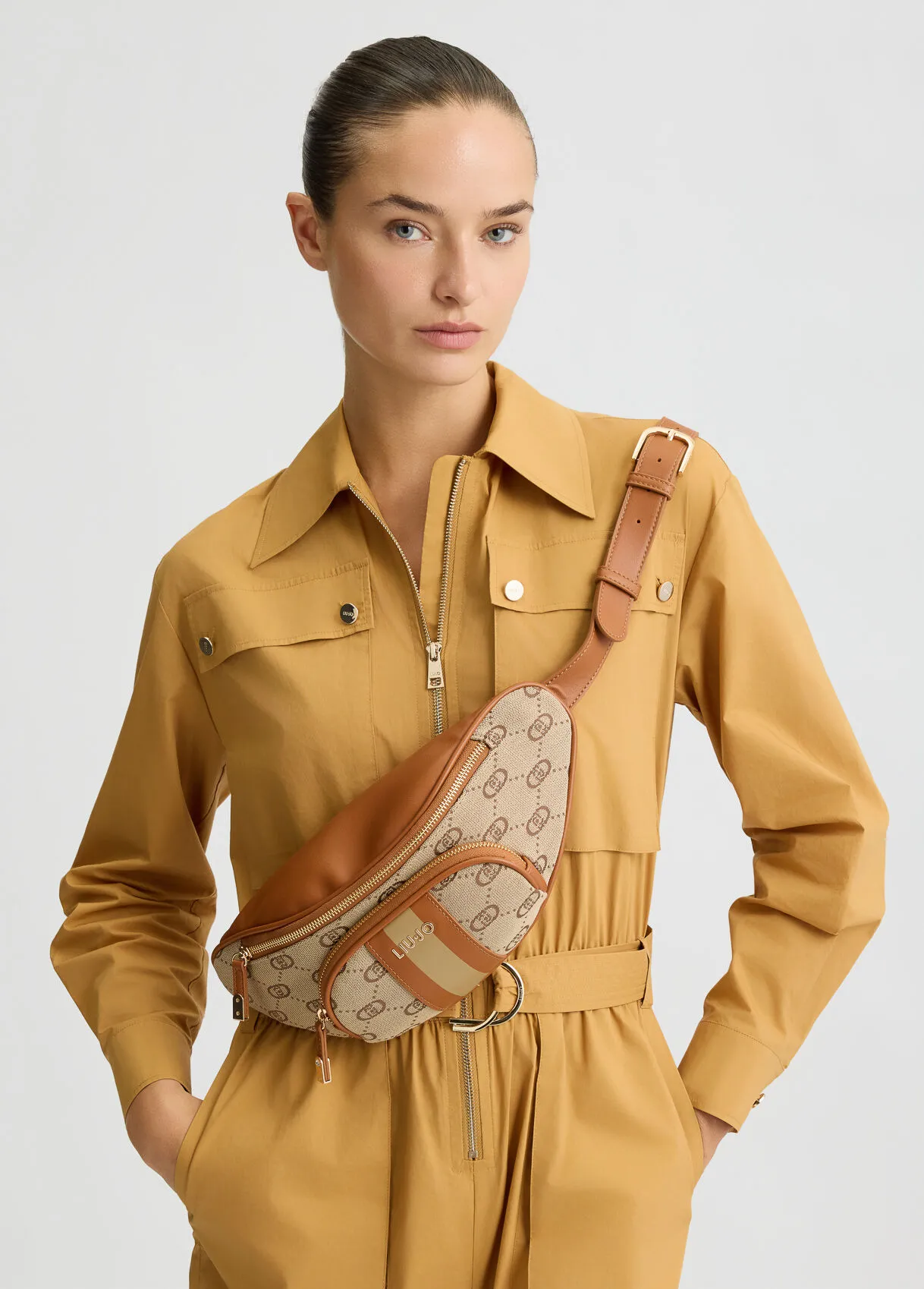 Bauchtasche aus Jacquard mit Logo