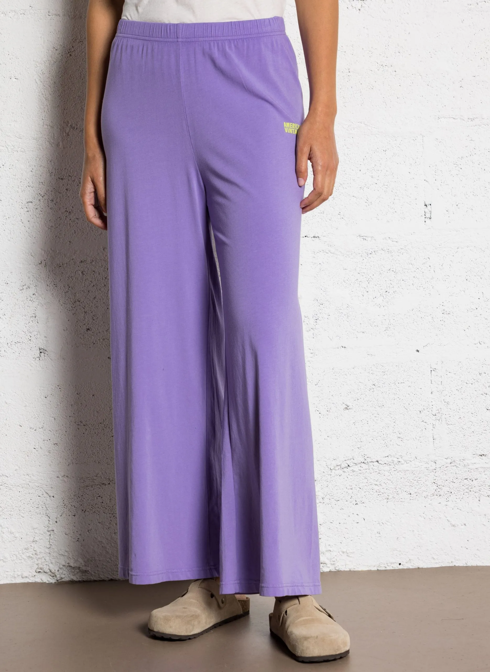 Weite Jogginghose aus Baumwoll-Mix mit hohem Bund Violett PYMAZ
