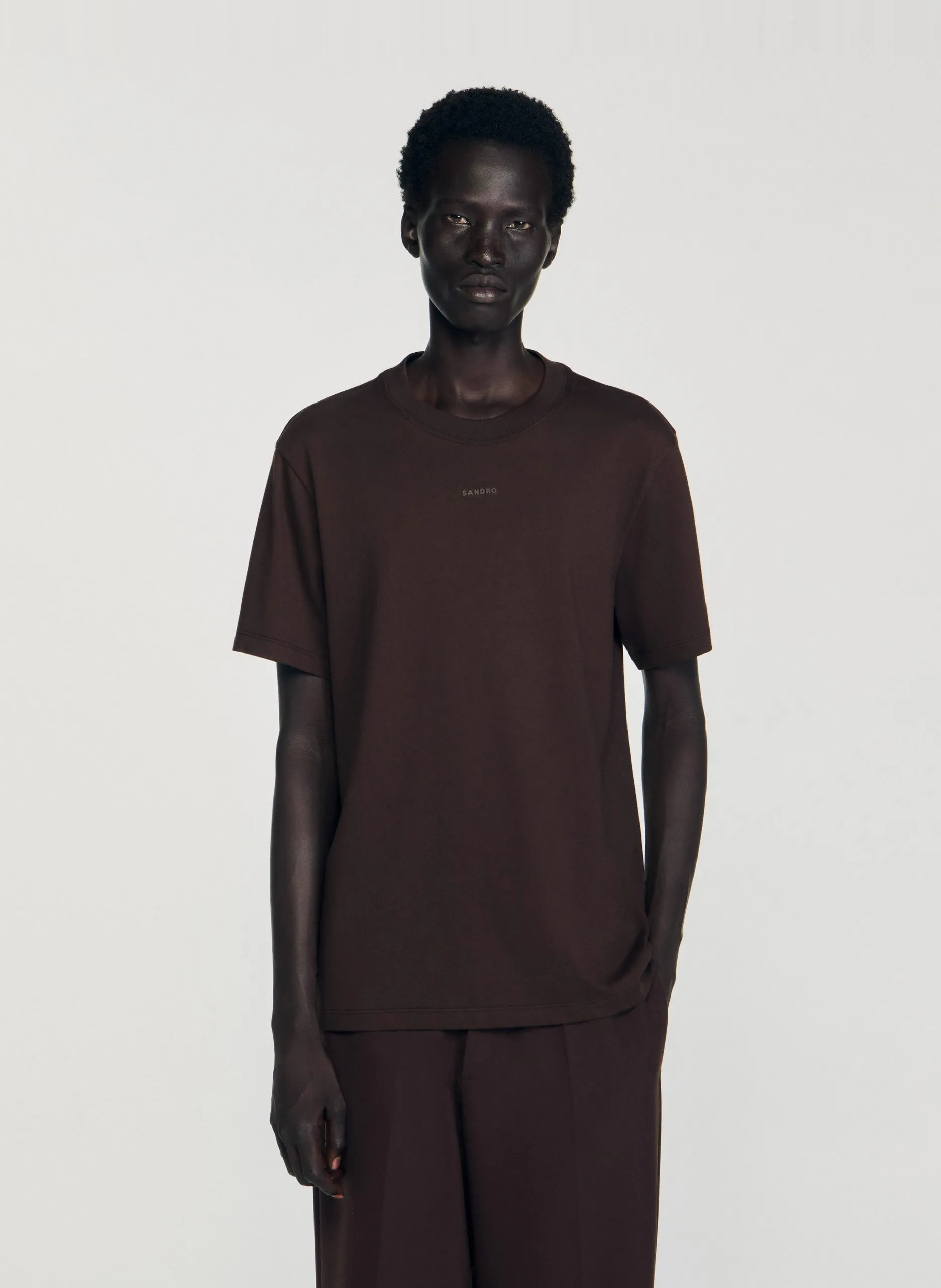 Gerade geschnittenes T-Shirt aus Baumwolle Braun
