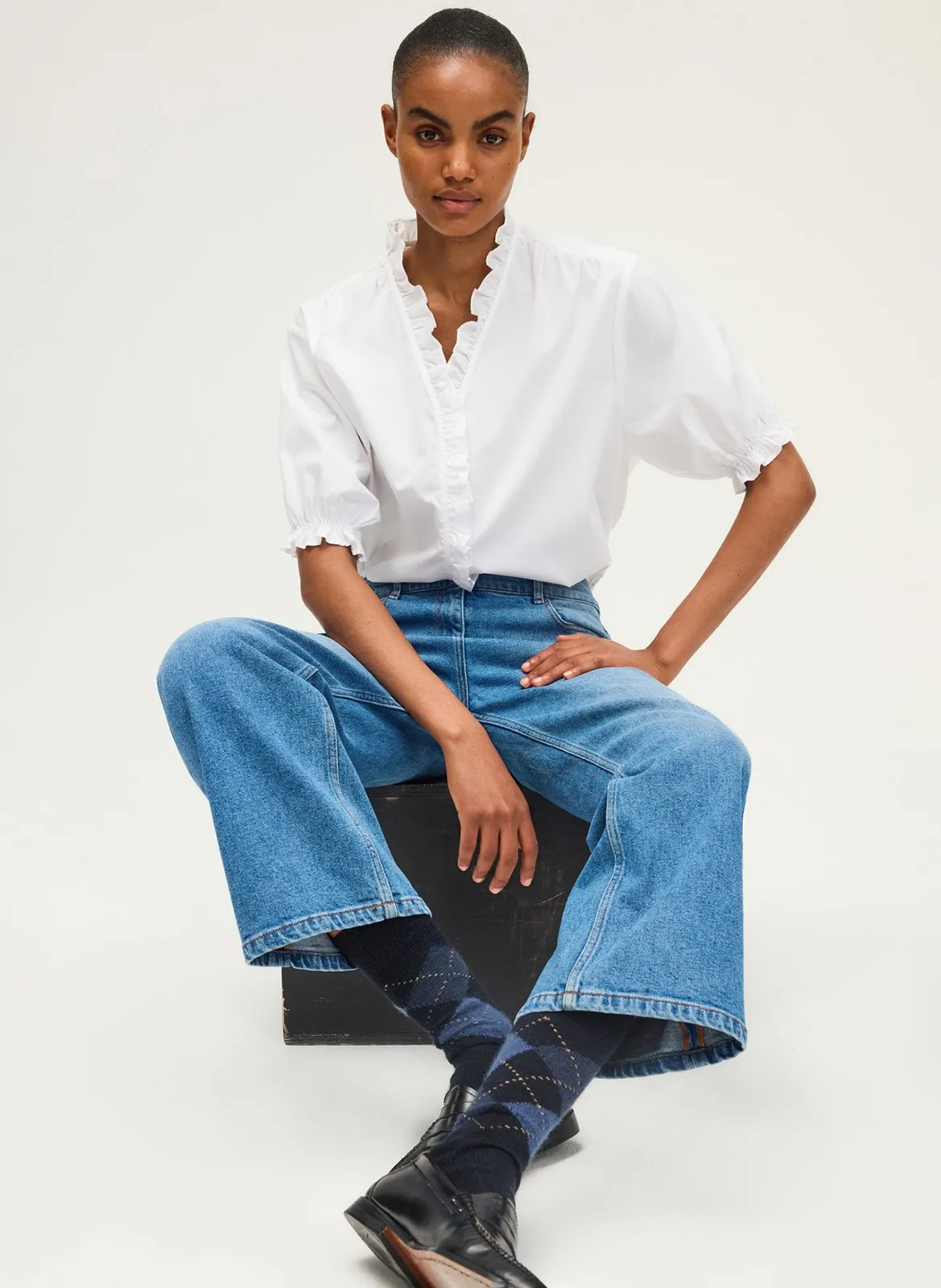 Bluse mit V-Ausschnitt und Volants, einfarbig aus Baumwolle Weiss ARYA