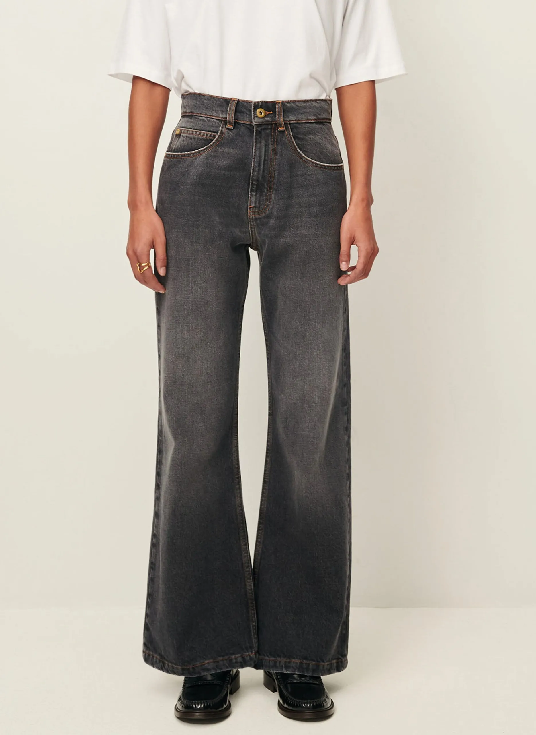 Ausgewaschene Bootcut-Jeans Grau SAILNIM