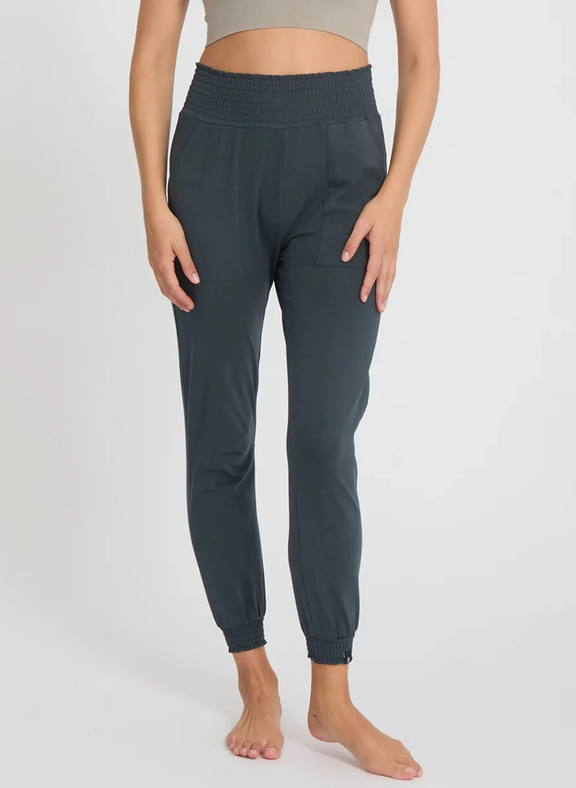 Elastische Slim-Fit Hose in Einfarbig Grun