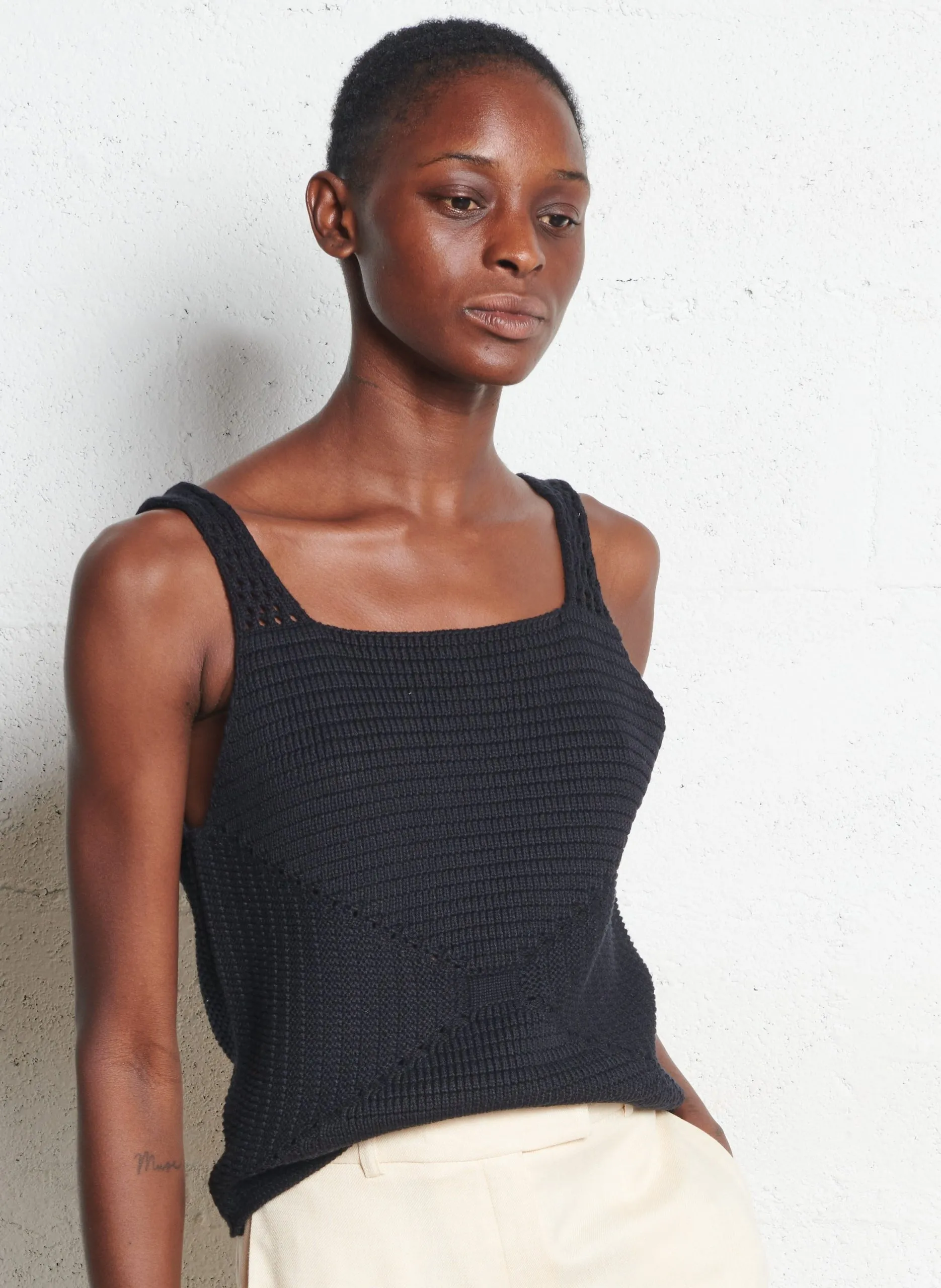 Gerade geschnittenes Baumwoll-Tanktop Schwarz BAYA