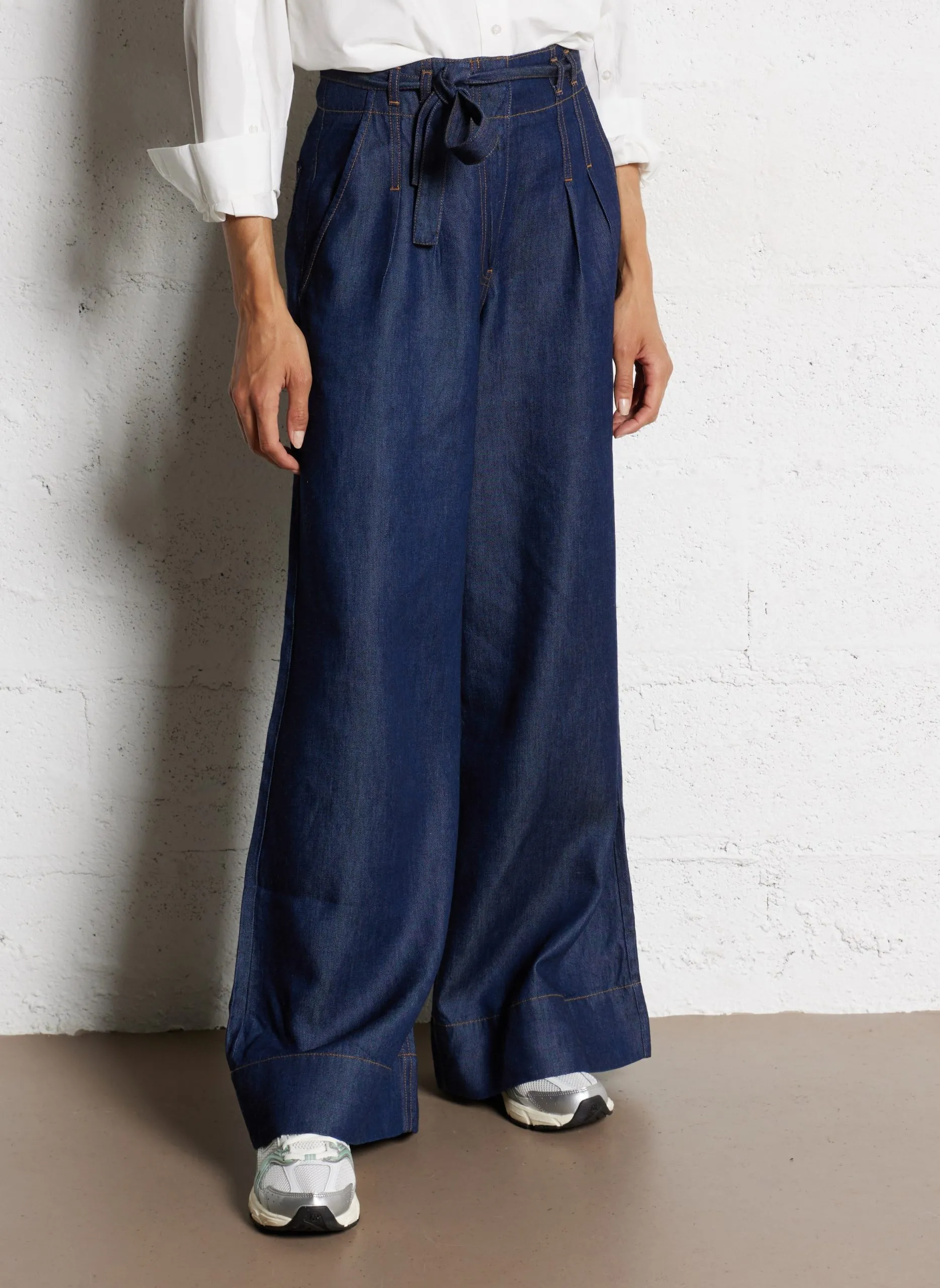 Farbige Straight Cut Jeans mit 5 Taschen Blau ELISA