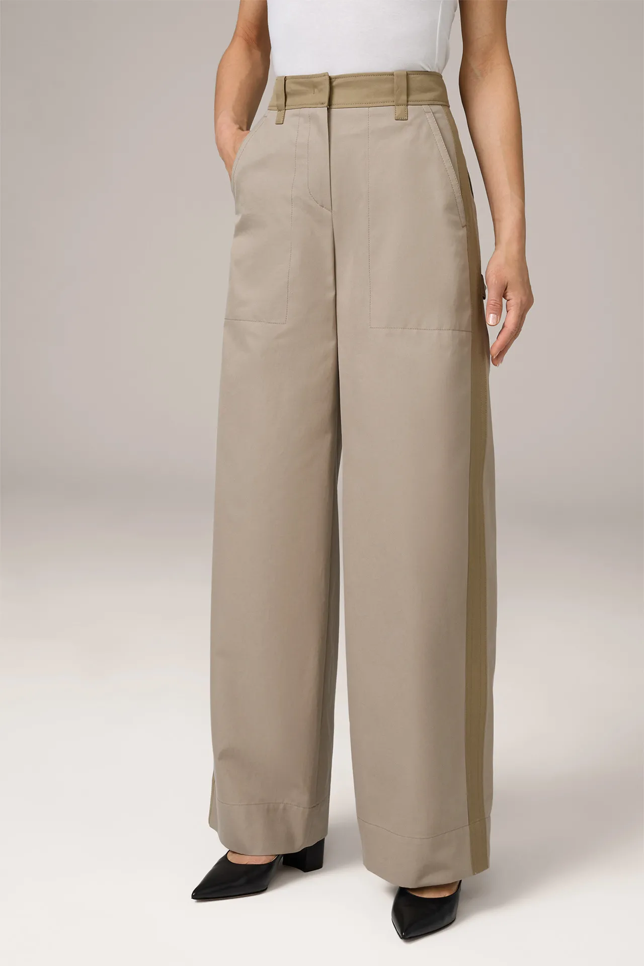 Baumwoll-Gabardine-Marlene-Hose in Beige