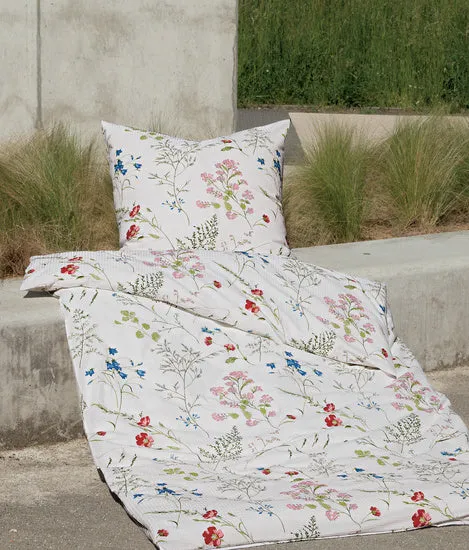 Janine Bettwäsche TANGO Mako-Soft-Seersucker rot beere blau 20102-01