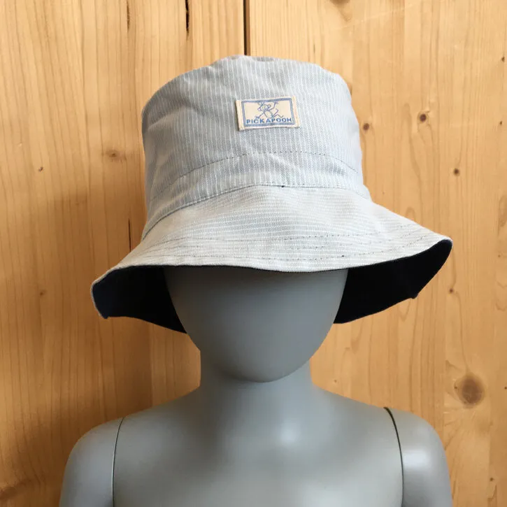 Pickapooh Fischerhut BW kbA marine UV80/ BW kbA Streifen Cloud